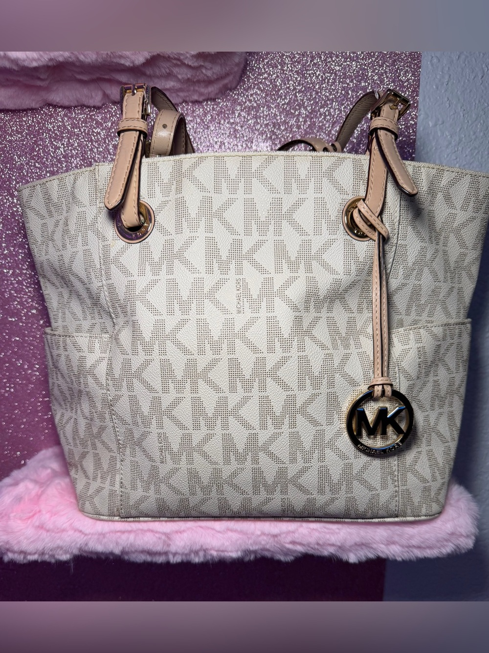 Michael Kors Jet Set Tote Bag Vanilla MK Signature - WEAR ON HANDLES